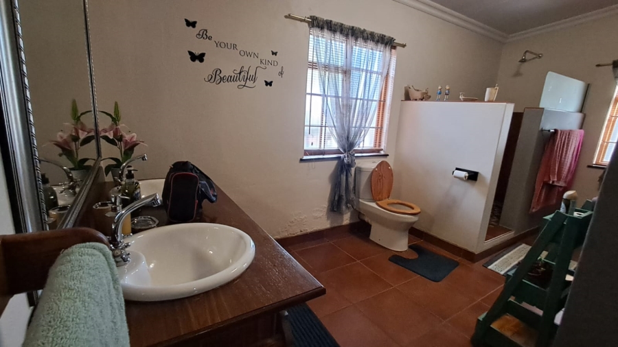 6 Bedroom Property for Sale in Parys Free State